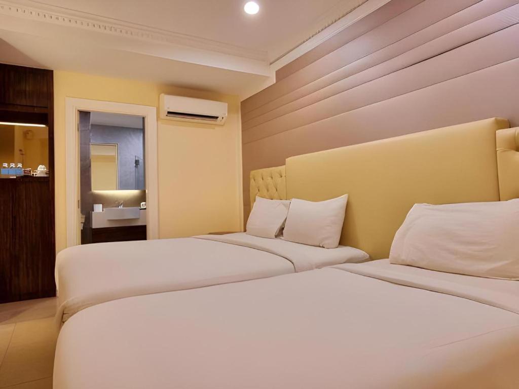 Ritzton Hotel Johor Bahru Exterior foto